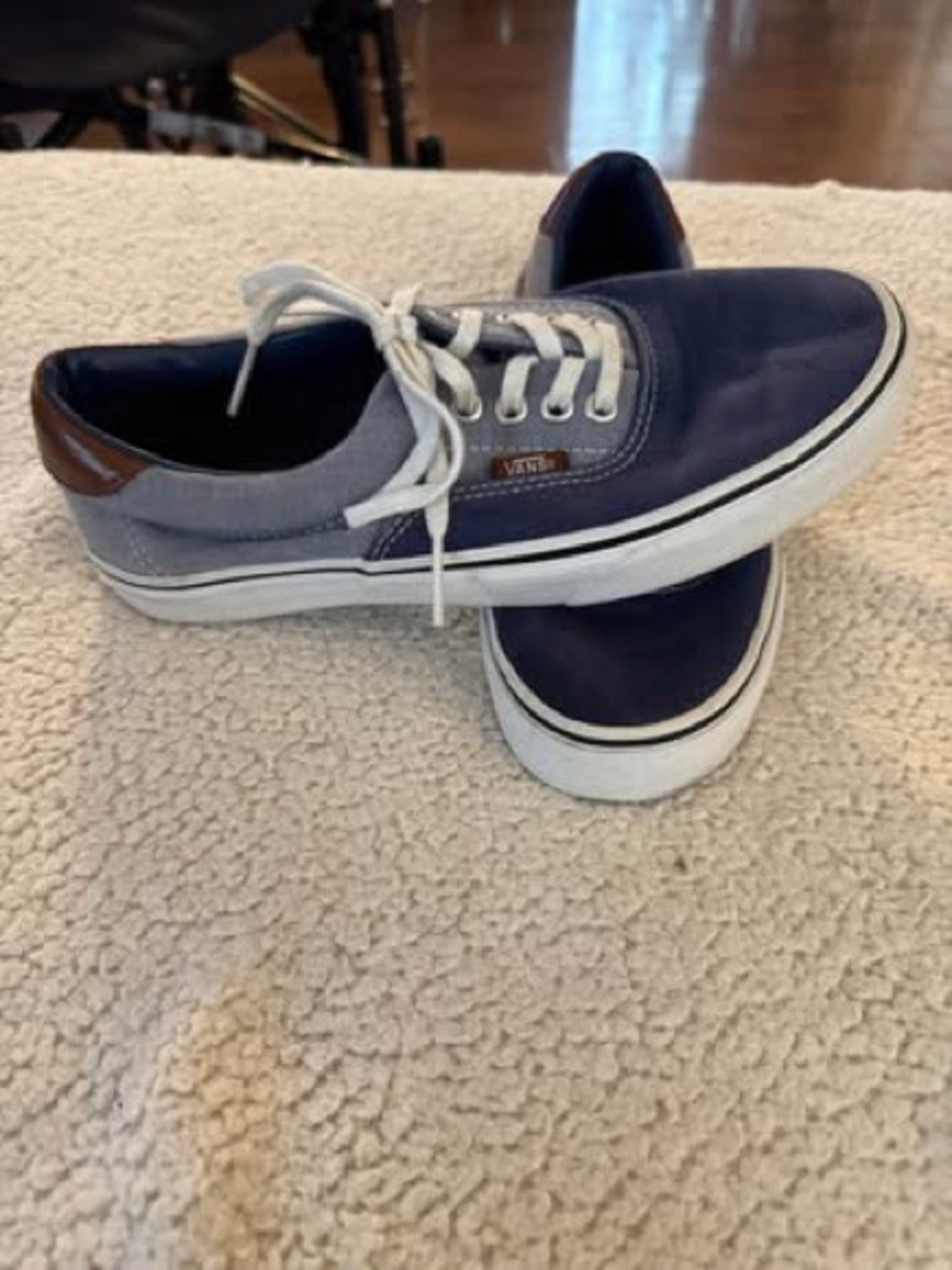 Vans Navy Canvas Low-Top Sneakers Men’s 7/Women’s 8.5
